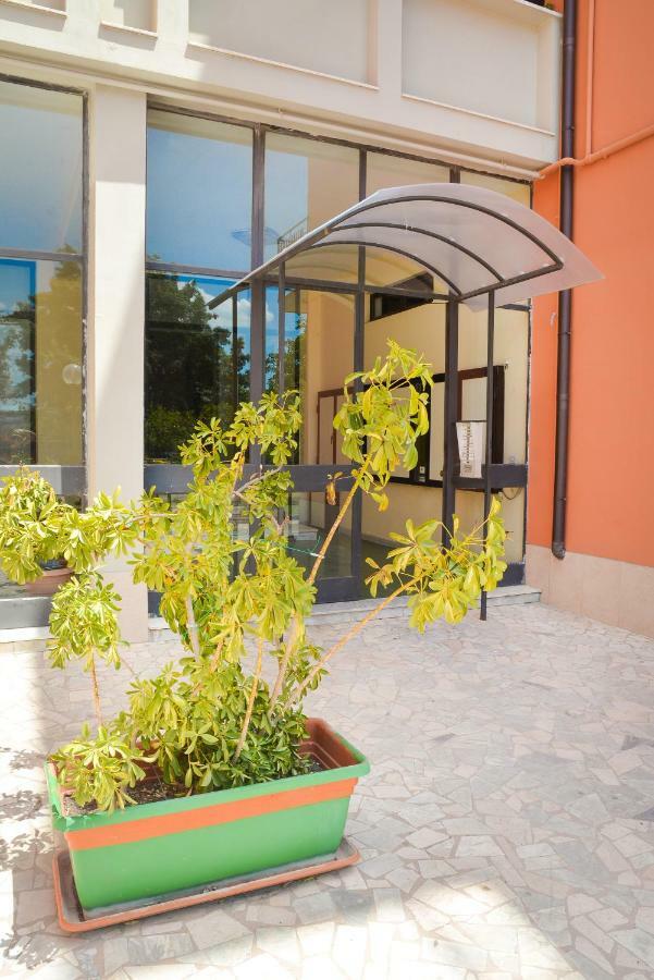 كازيرتا Lian Room B&B المظهر الخارجي الصورة